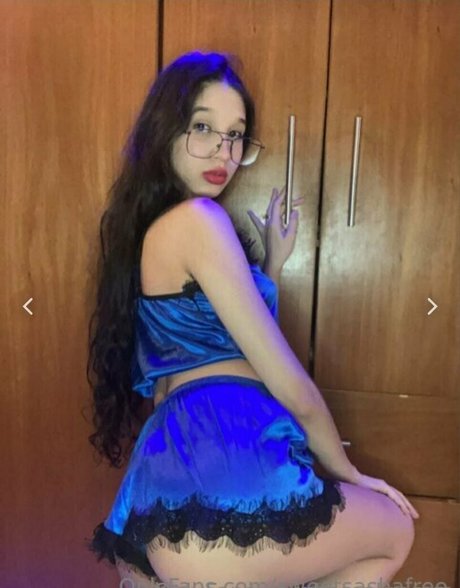 Naakte gelekte OnlyFans-foto van Romakromm