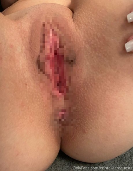 Foto di nudo di fuga di OnlyFans di Erintakesrequests