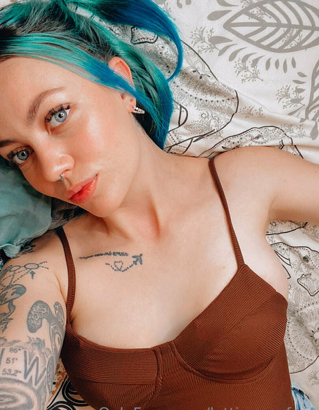 Alaston vuotanut OnlyFans-kuva Lottienovafree