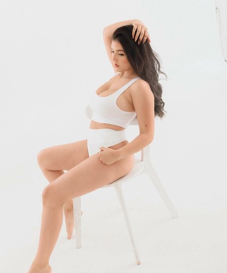 Naakte gelekte OnlyFans-foto van Dayalis Moreno