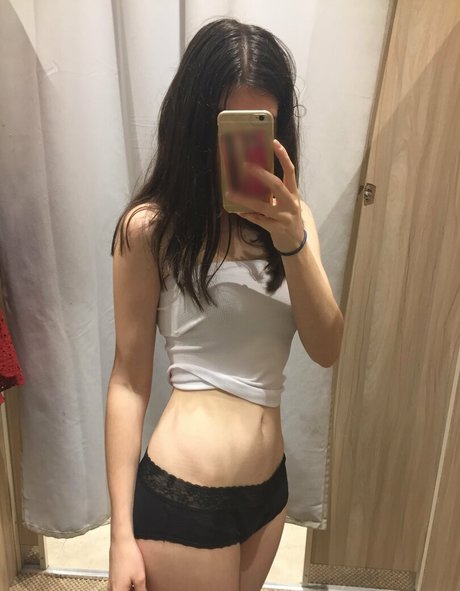 Foto desnuda filtrada de OnlyFans de Mariiclaudia
