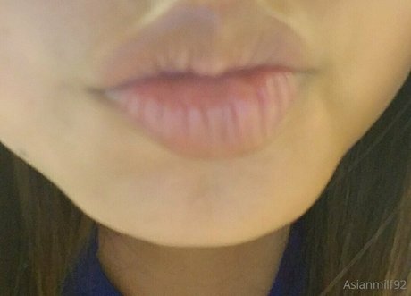Naken läckt OnlyFans-bild av Asianmilkers
