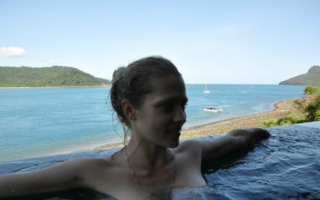 Naken lekkede OnlyFans-bilde av Teresa Palmer