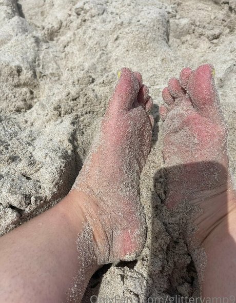 Naken lekkede OnlyFans-bilde av Glittervamp9