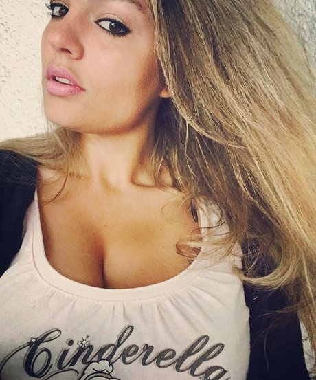 Naken lekkede OnlyFans-bilde av Acronopia