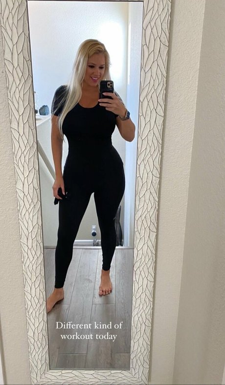 Nicolle A