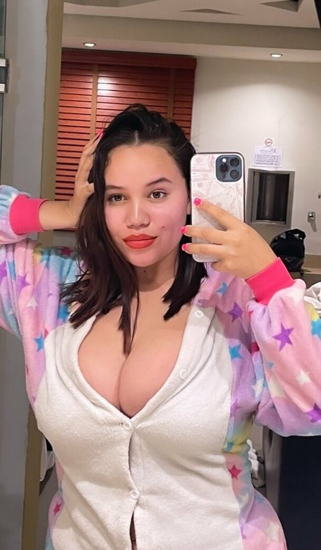 Nahá fotka uniklých OnlyFans od Aileth