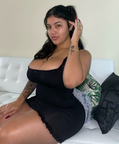 Foto di nudo di fuga di OnlyFans di Marian Tatte