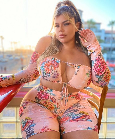 Naken lekkede OnlyFans-bilde av Michelle Mendez