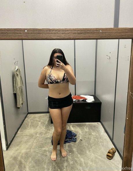 Alasti lekkinud OnlyFans-i pilt Loserlexxxfree