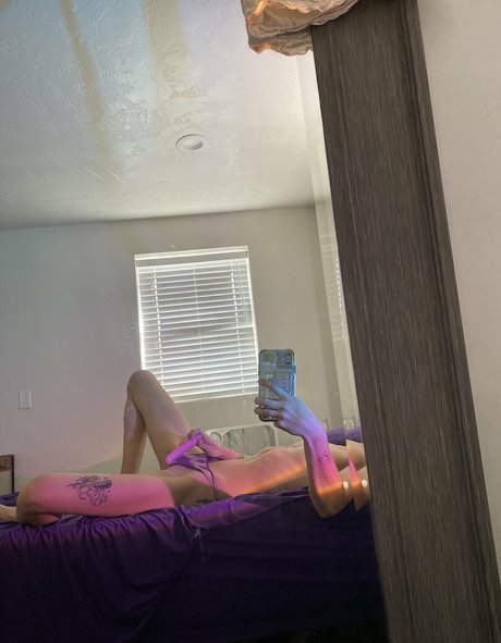 Naken lekkede OnlyFans-bilde av Powerfulclit