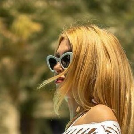 Nahá fotka uniklých OnlyFans od Andreea Balan