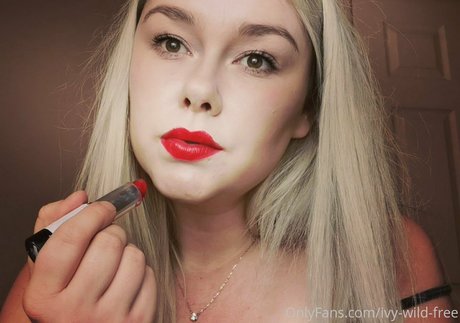 Nahá fotka uniklých OnlyFans od Ivy Wild