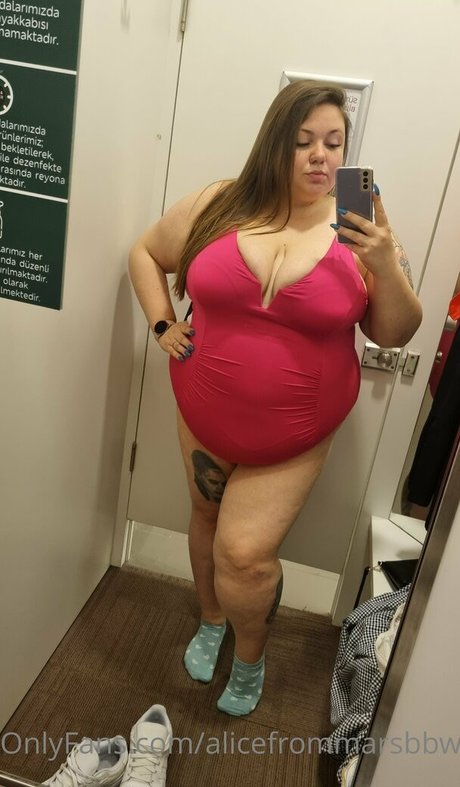 Naken lekkede OnlyFans-bilde av Alicefrommarsbbw