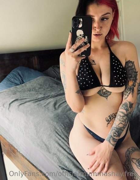 Nacktes geleaktes OnlyFans-Foto von Officialmummashayfree