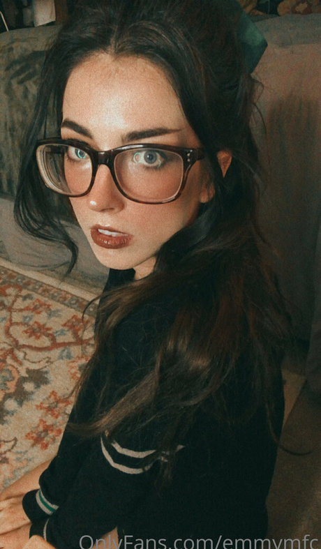 Nahá fotka uniklých OnlyFans od Emmymfc