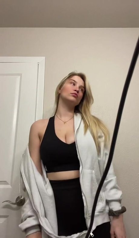 Обнаженная фотография утечки OnlyFans от Natnevv