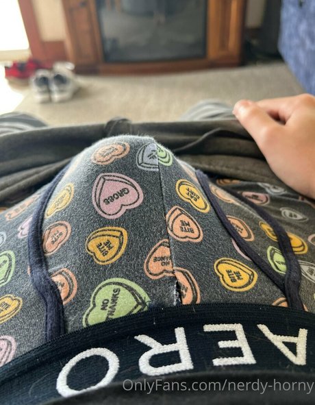 Nagie wyciekłe zdjęcie OnlyFans od Nerdyhorny