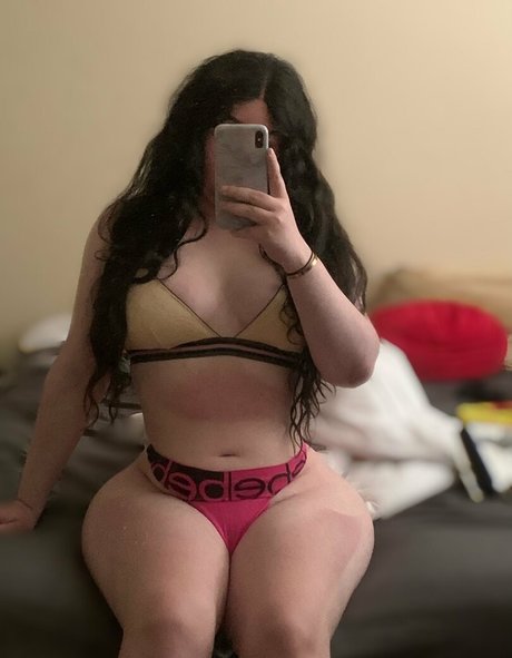 Naken lekkede OnlyFans-bilde av Purplebentley