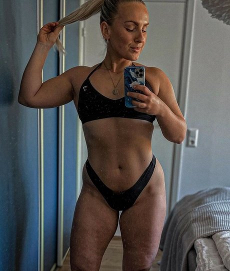 Curvvyfit