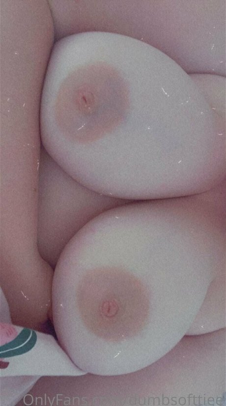 Nahá fotka uniklých OnlyFans od Dumbsofttiee