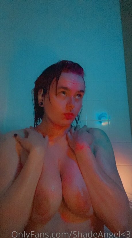 Nahá fotka uniklých OnlyFans od Shadeangel
