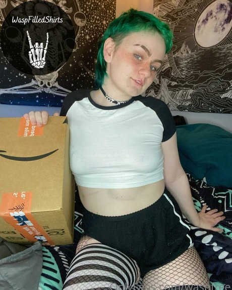 Naken läckt OnlyFans-bild av Waspfree