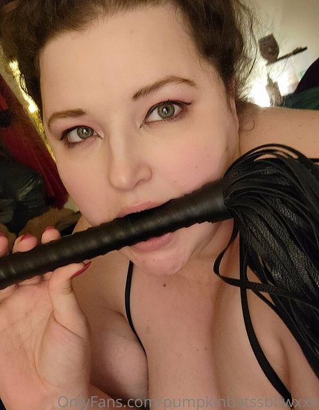 Foto nua vazada do OnlyFans de Pumpkinbatssbbwxxx