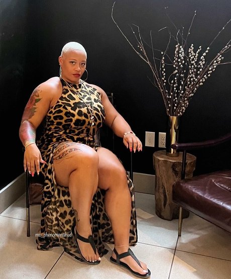 Queen R