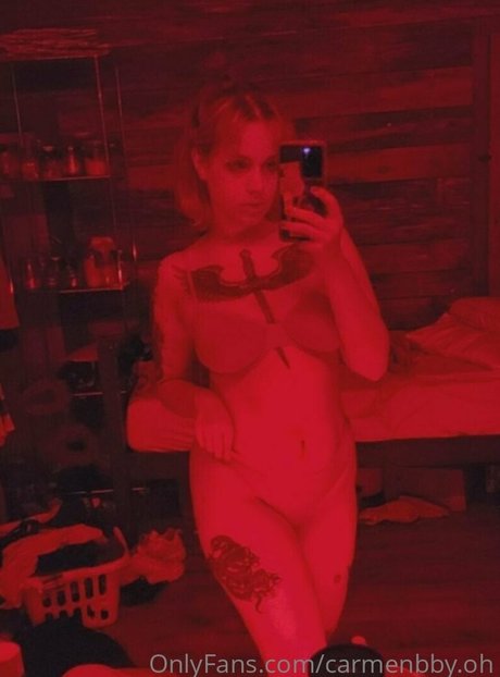 Naken läckt OnlyFans-bild av Carmenbbyoh