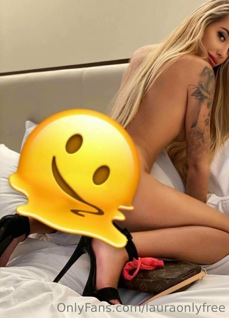 Photo nue de fuite OnlyFans de Lauraonlyfree