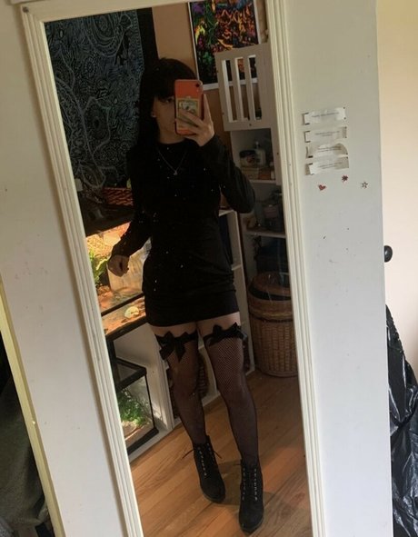 Rhiannnonrose