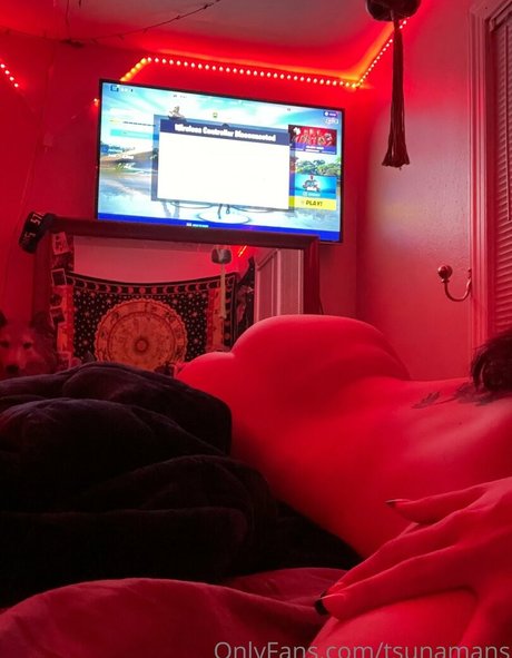 Nagie wyciekłe zdjęcie OnlyFans od Tsunamans