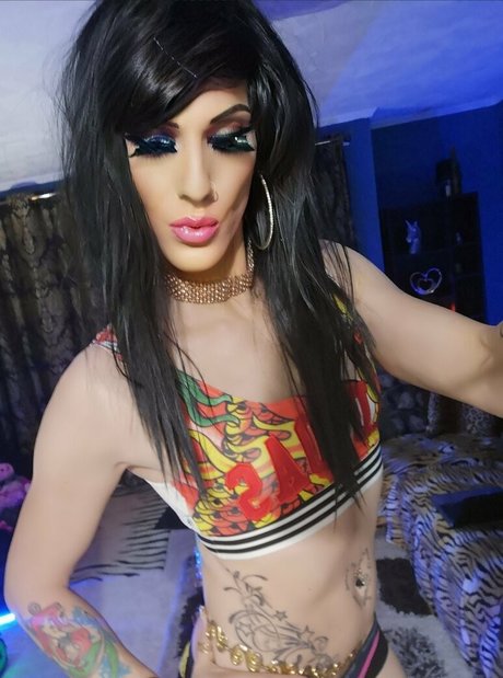 Naken lekkede OnlyFans-bilde av Translolaperron