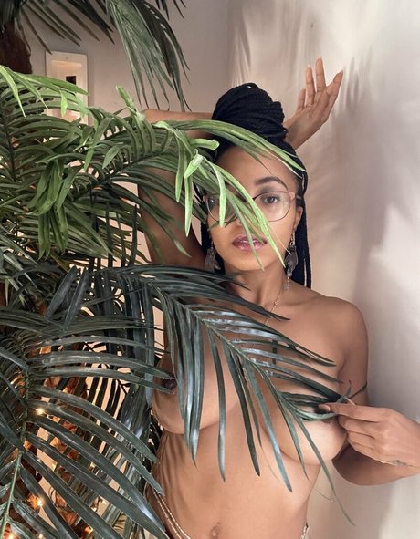 Nahá fotka uniklých OnlyFans od Anyaivy