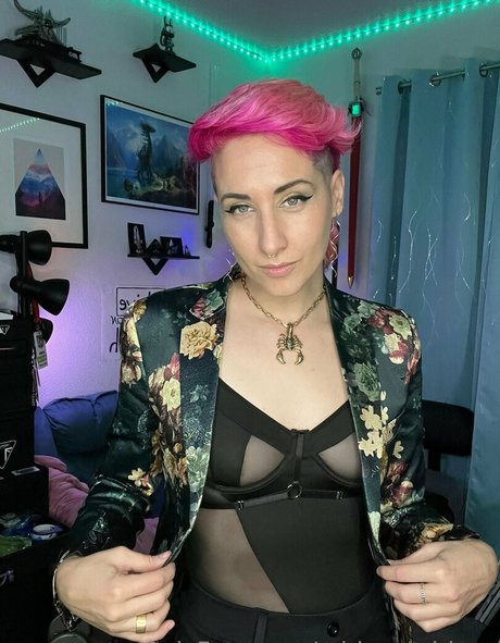Adriennedriggs OnlyFansリークヌード写真