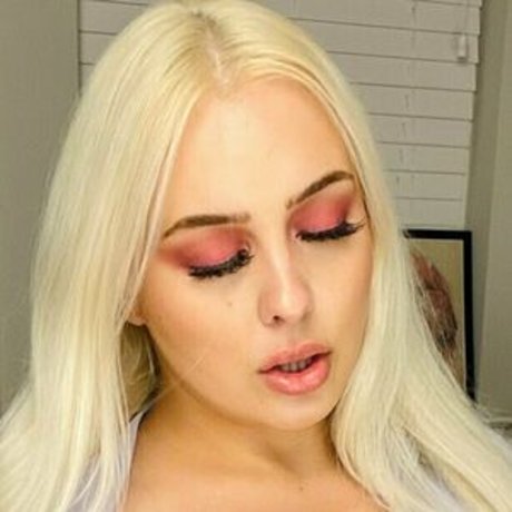 Naken lekkede OnlyFans-bilde av Mistyxrenn