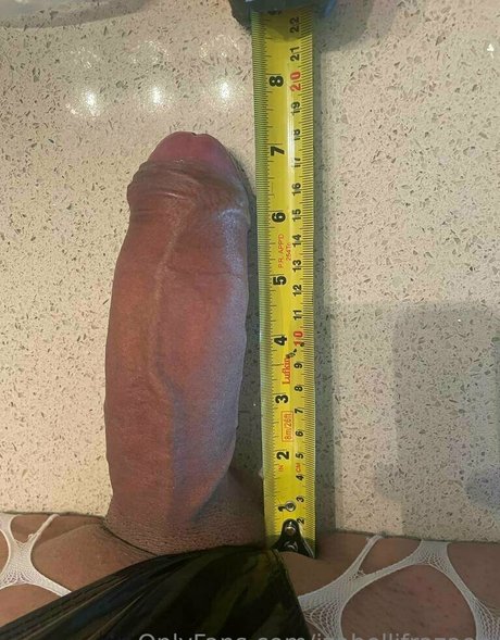 Naakte gelekte OnlyFans-foto van Izabellifrazaoo