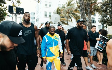 Naken lekkede OnlyFans-bilde av Floydmayweather