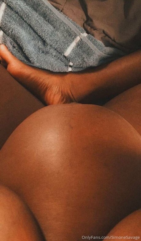 Nahá fotka uniklých OnlyFans od Simonesavage
