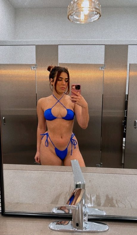 Nahá fotka uniklých OnlyFans od Saudijae