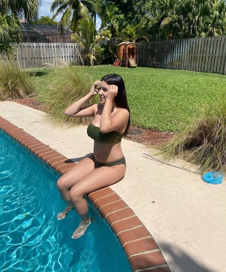 Lizzy Rae