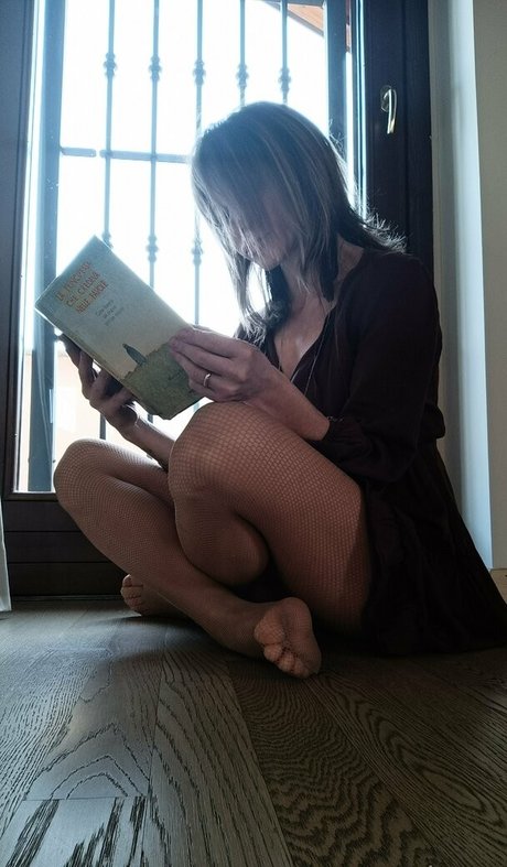 Naken lekkede OnlyFans-bilde av Onlyblueofficial