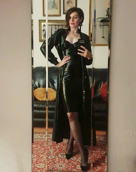 Nahá fotka uniklých OnlyFans od Mistresselena