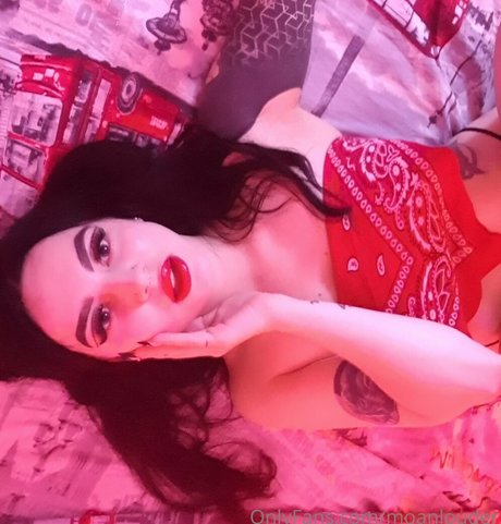 Nahá fotka uniklých OnlyFans od Moanlouder