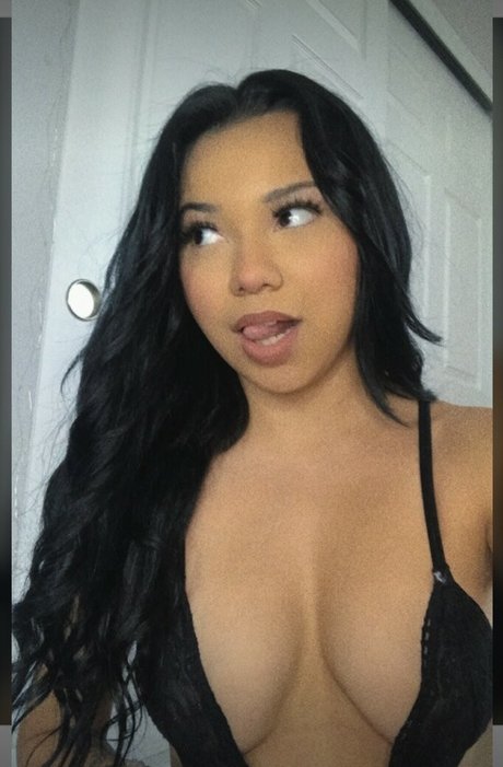 Darlizzzzzzle  nude leaked OnlyFans photo