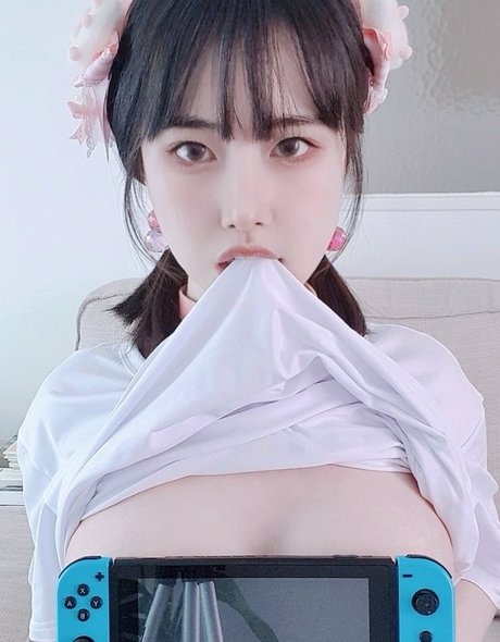 Uhyeeee03