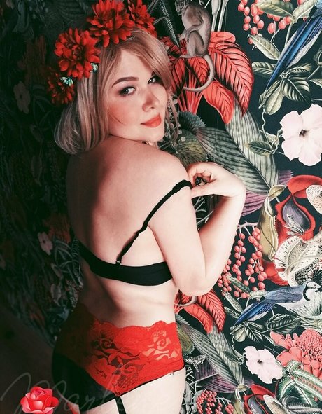 Nahá fotka uniklých OnlyFans od Marlenemoore