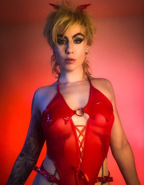 Danikaxix