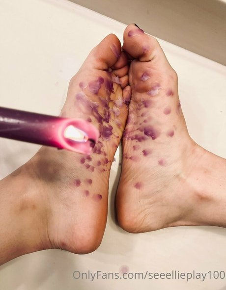 Foto di nudo di fuga di OnlyFans di Seeellieplay100